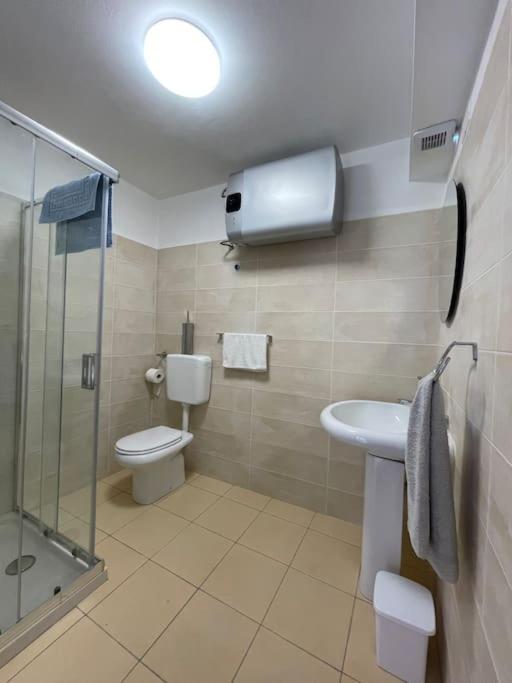 L'Etrange Rendez-Vous Tome 1 Apartment Carona  Bagian luar foto